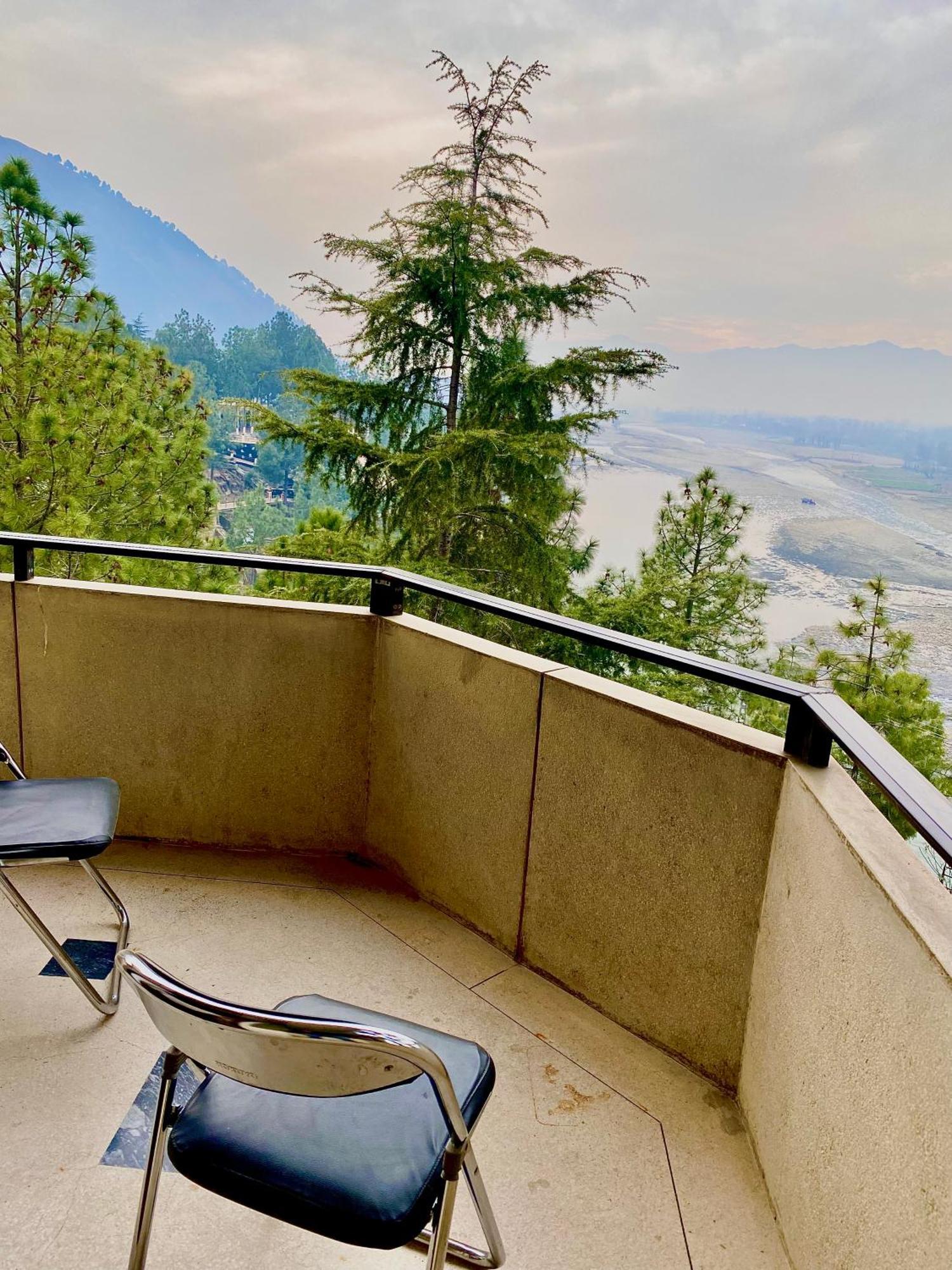 Rock City Resort Mingora Ngoại thất bức ảnh