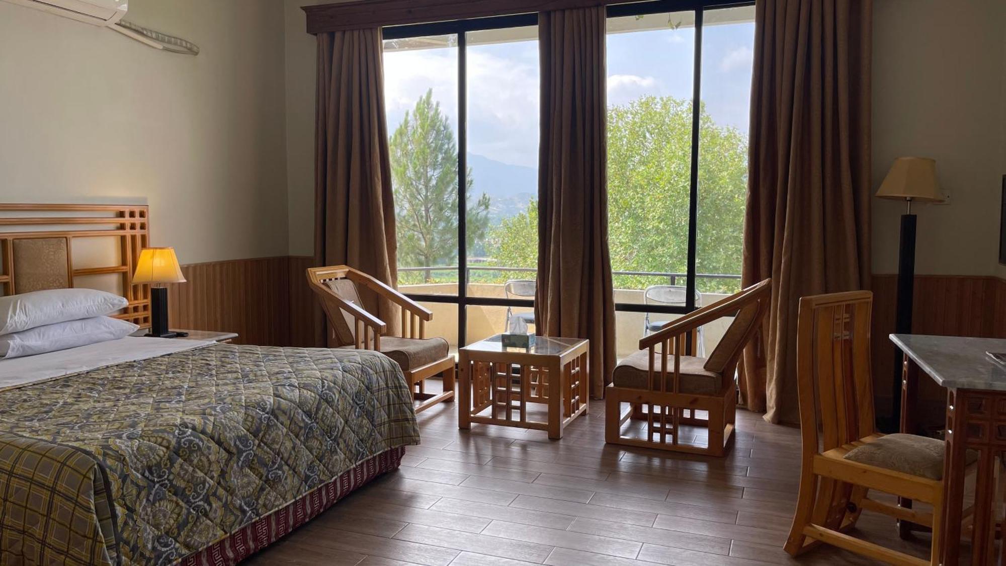 Rock City Resort Mingora Ngoại thất bức ảnh