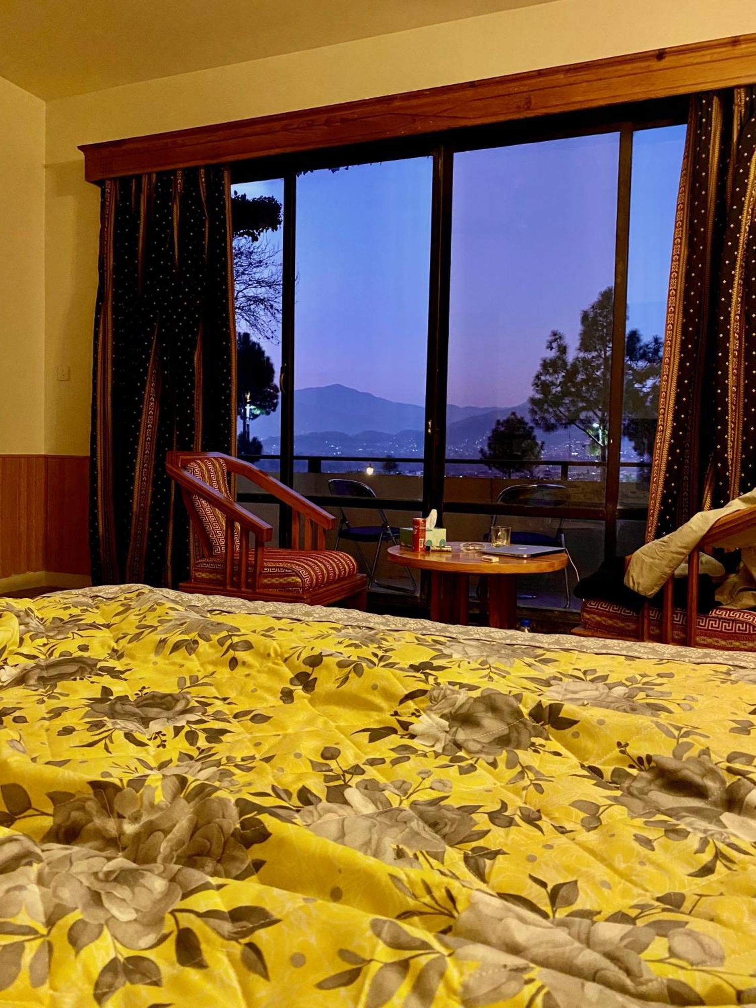 Rock City Resort Mingora Ngoại thất bức ảnh