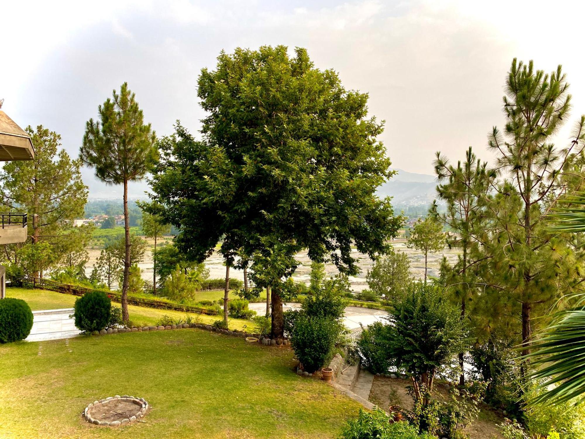 Rock City Resort Mingora Ngoại thất bức ảnh