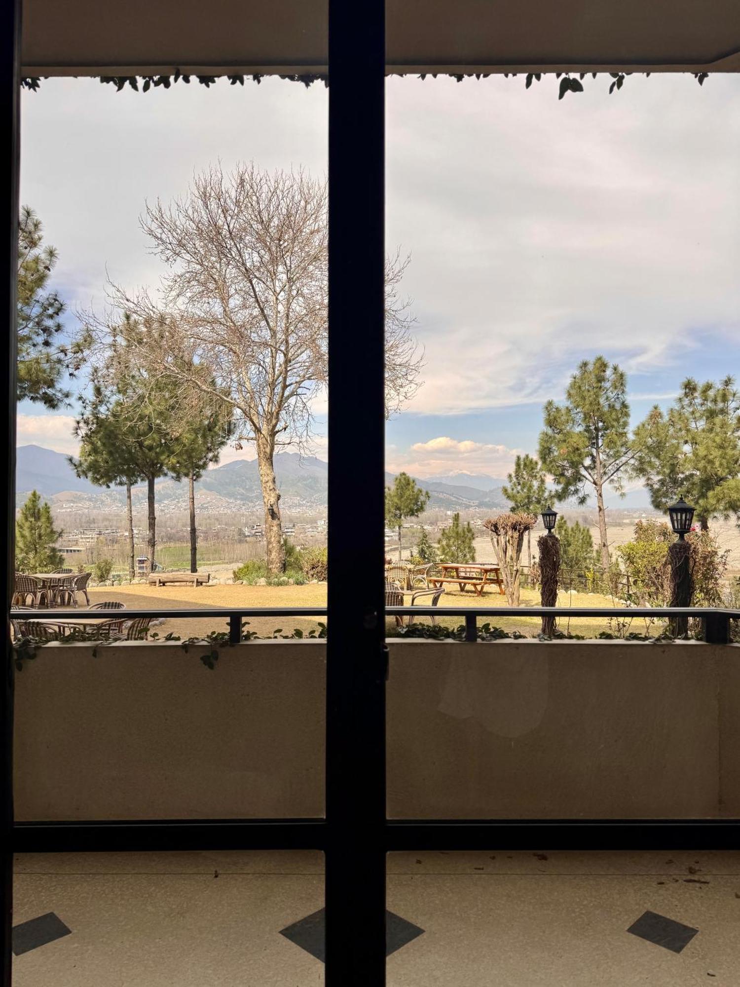 Rock City Resort Mingora Ngoại thất bức ảnh