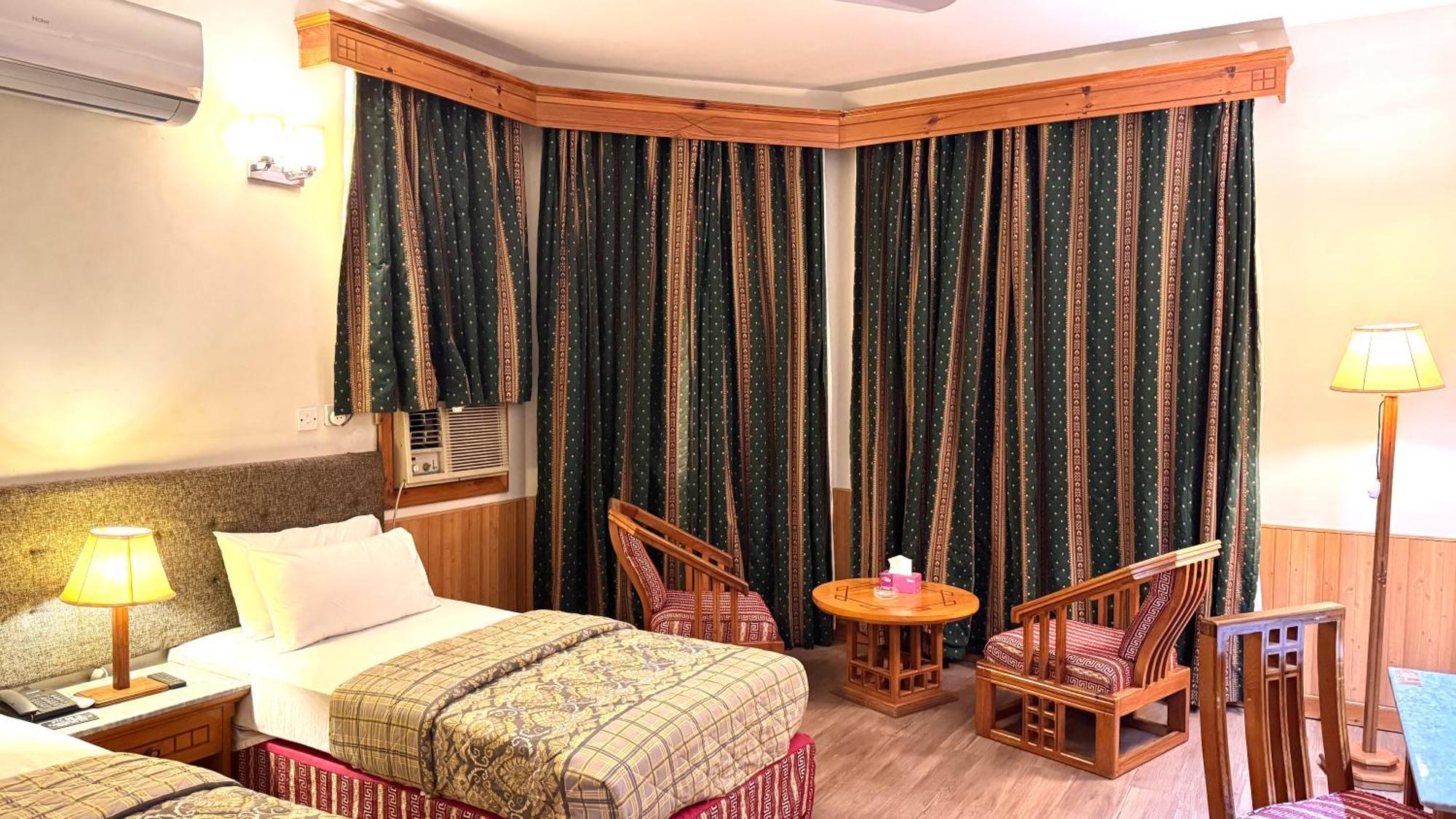 Rock City Resort Mingora Ngoại thất bức ảnh