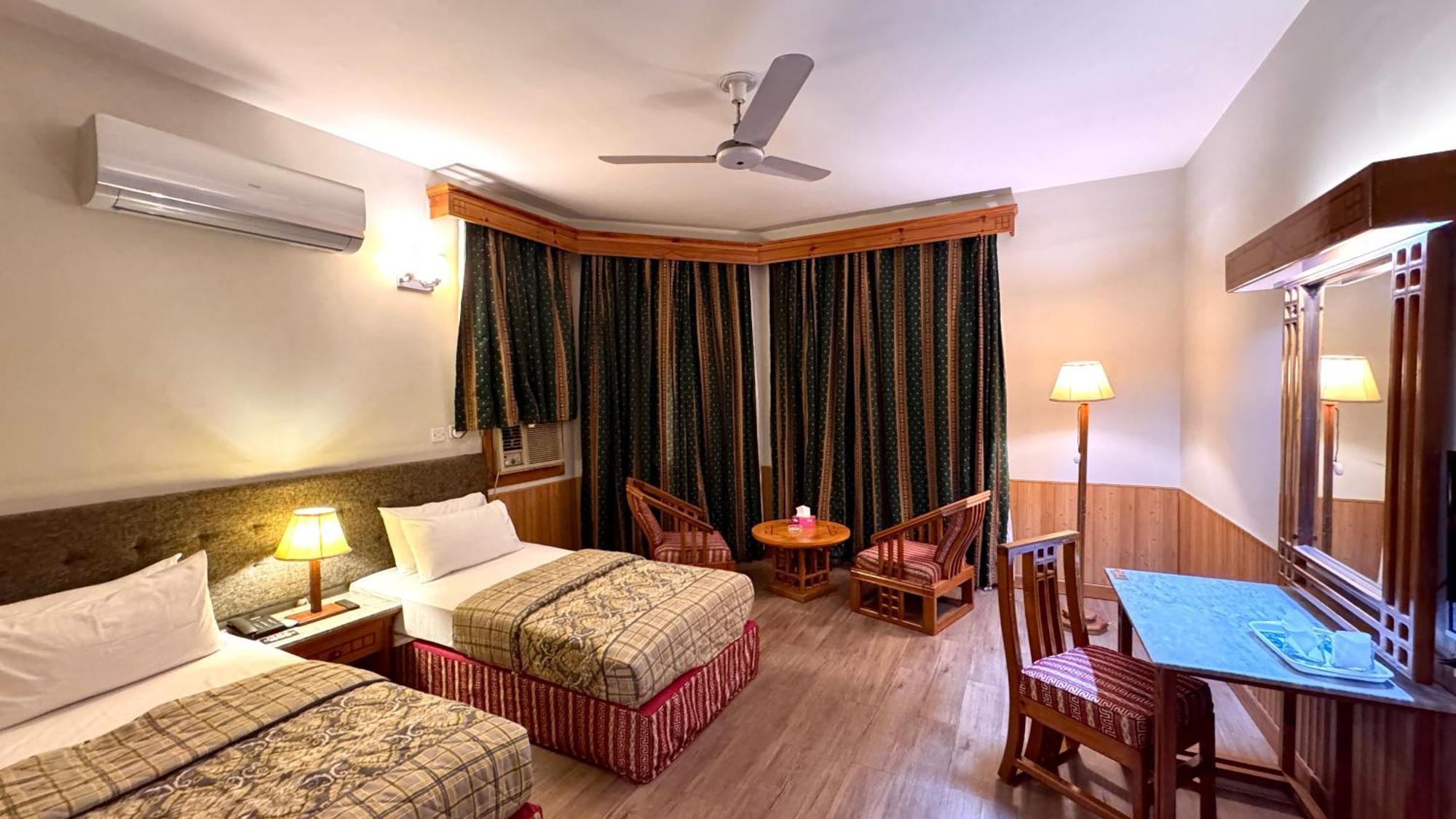 Rock City Resort Mingora Ngoại thất bức ảnh