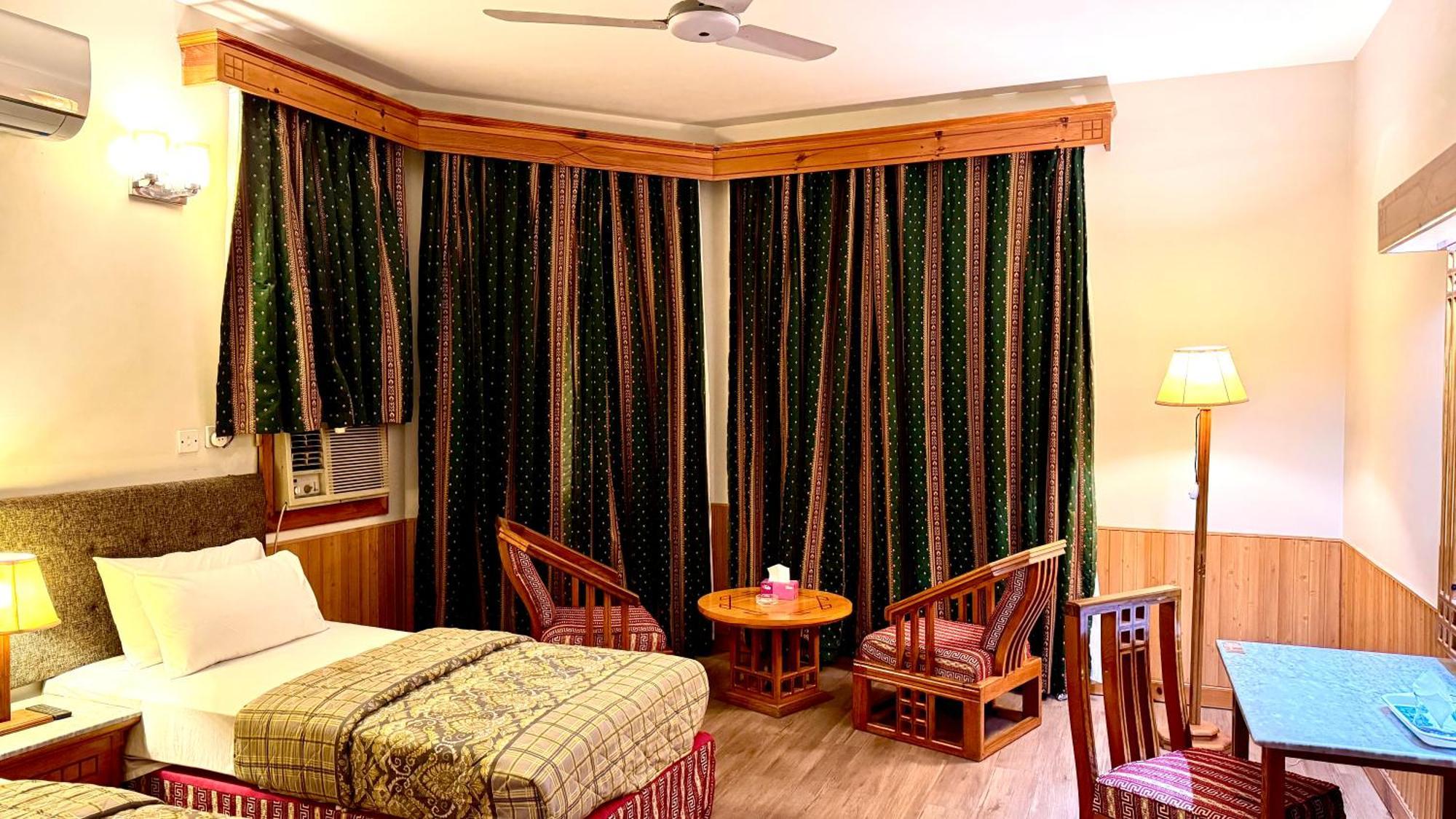 Rock City Resort Mingora Ngoại thất bức ảnh